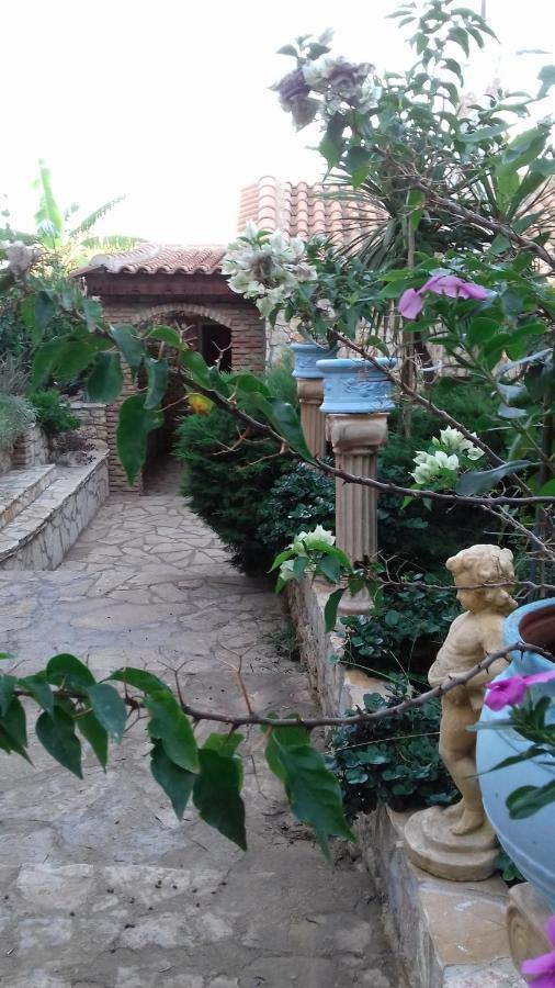 Mila La Villa Kastron  Exterior photo